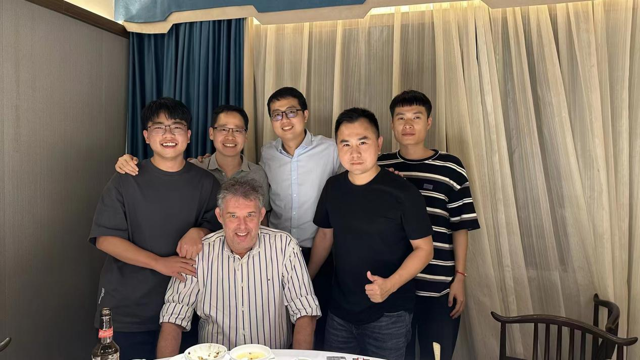 Visitas a los clientes australianos Cable XSD